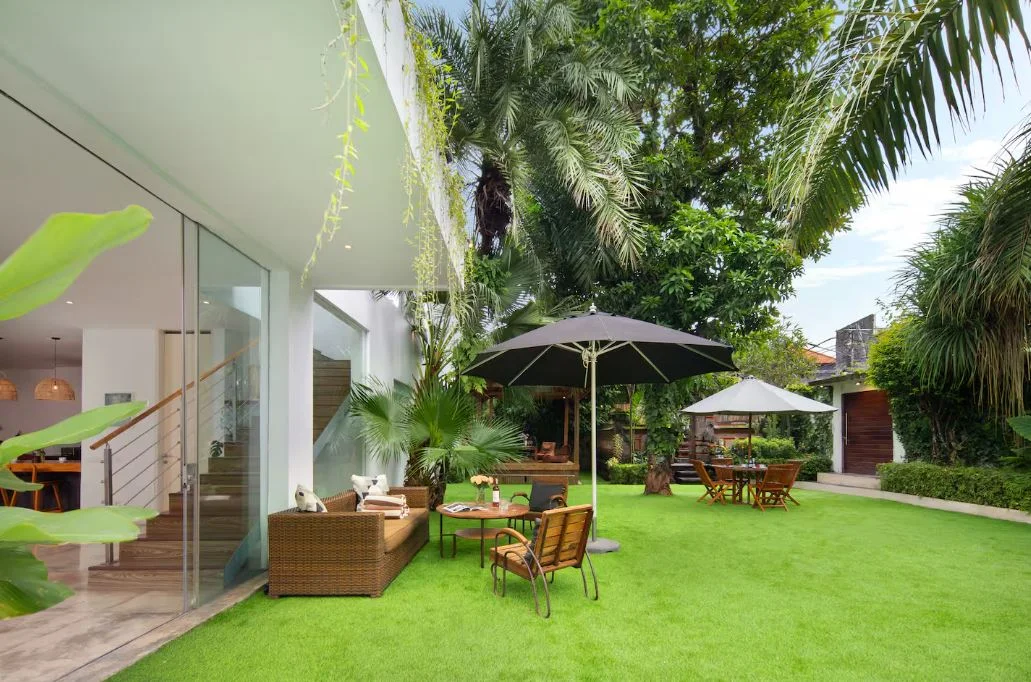 Canggu Villa with 6–7 Bedrooms Near Batu Bolong Beach — image 7