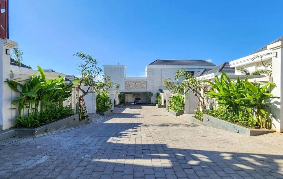 2BR Villa with Private Pool near Pandawa Beach in Nusa Dua — image 3