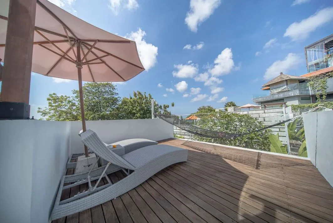 1BR Honeymoon Villa with Ocean View and Private Pool in Jimbaran — image 10