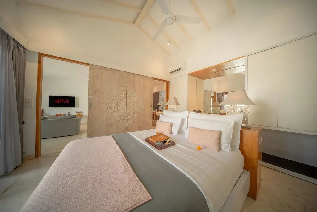 1BR Honeymoon Villa with Ocean View and Private Pool in Jimbaran — image 9
