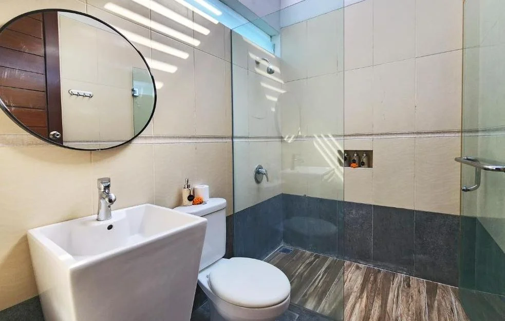 3BR Modern Tropical Villa with Private Pool in Seminyak — image 13