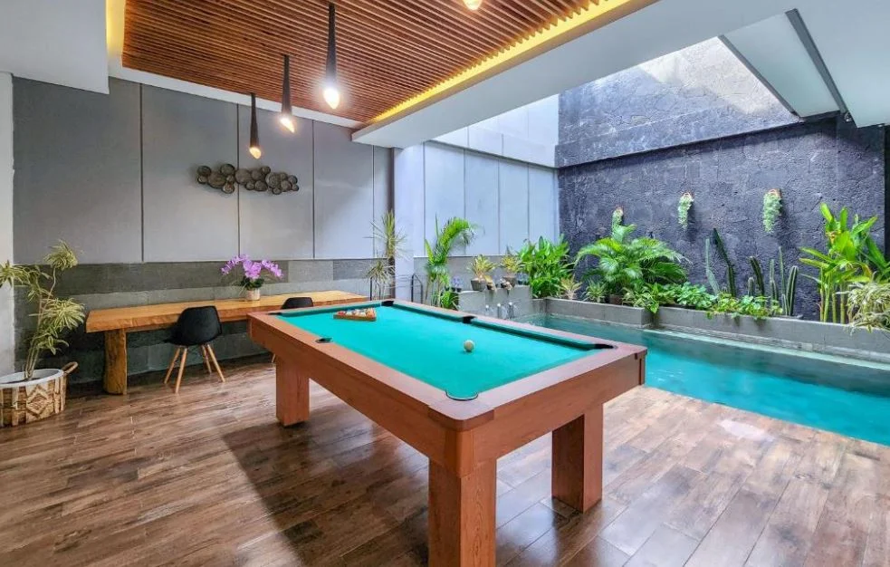 3BR Modern Tropical Villa with Private Pool in Seminyak — image 9
