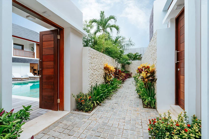 Modern 3-Bedroom Villa with Private Pool in Canggu — image 14