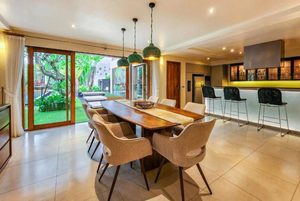5BR Luxury Villa with Private Pool & Garden View in Canggu — image 6