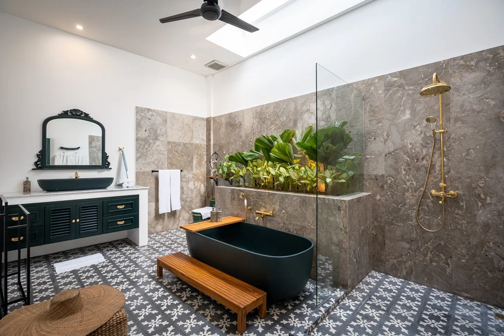 4BR Luxury Tropical Villa with Private Pool in Berawa, Canggu — image 16