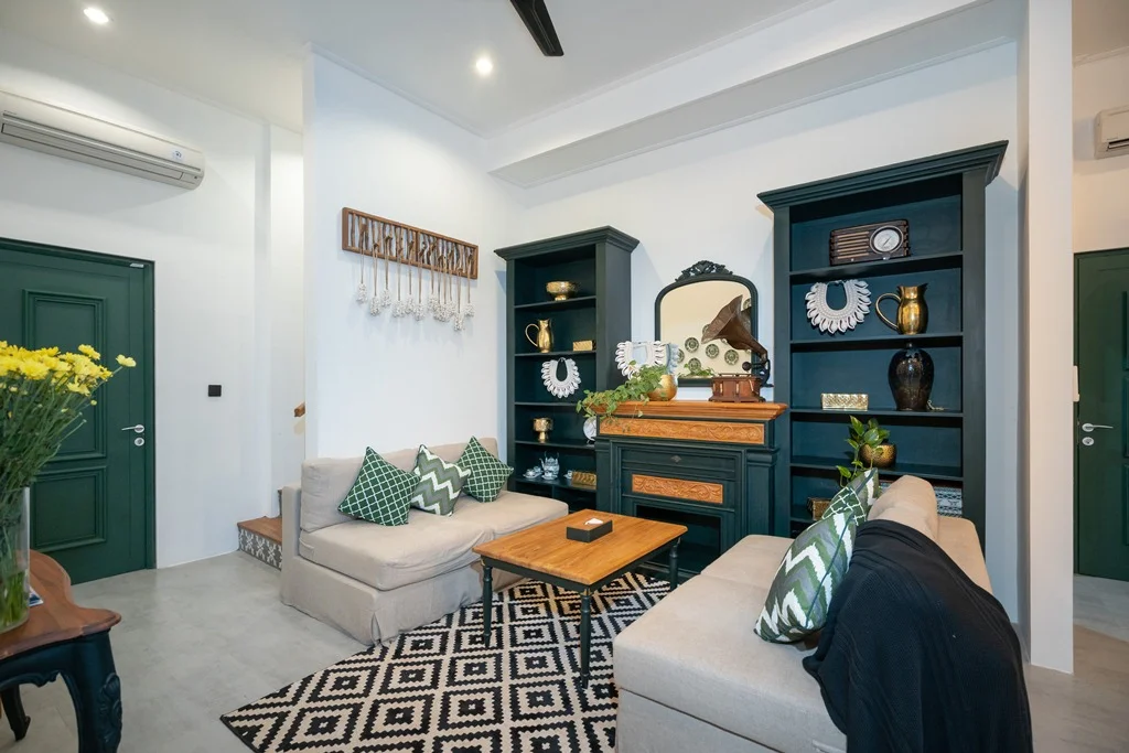 4BR Luxury Tropical Villa with Private Pool in Berawa, Canggu — image 8