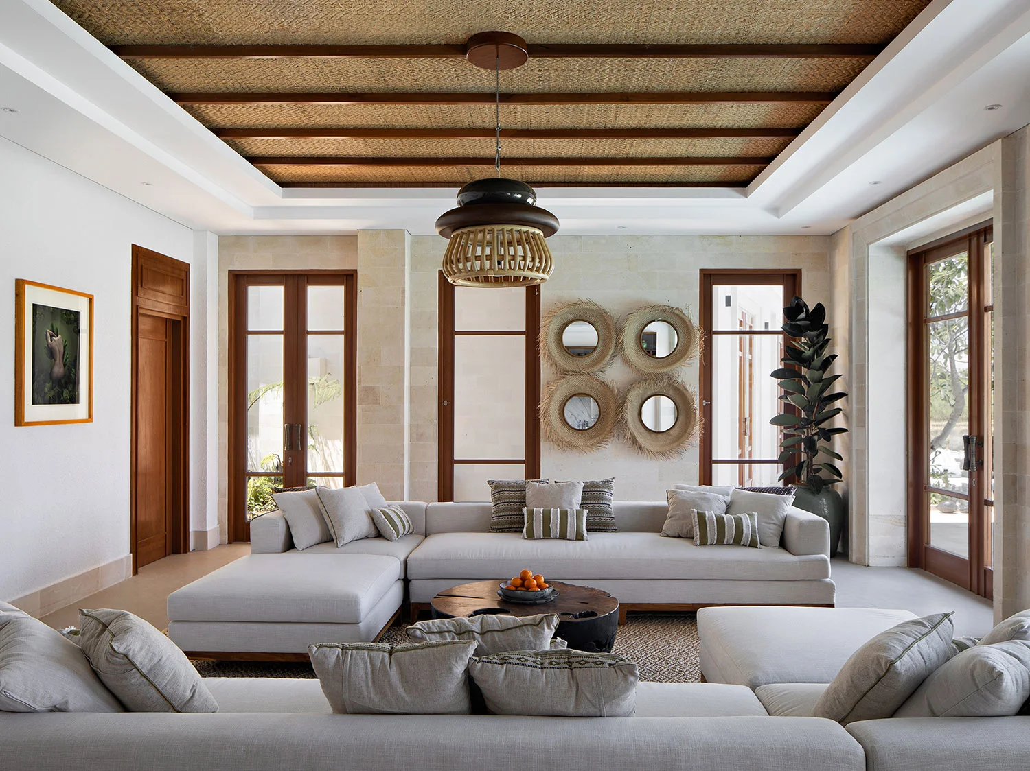 5BR Luxury Modern Villa with Rice Field View in Canggu — image 18