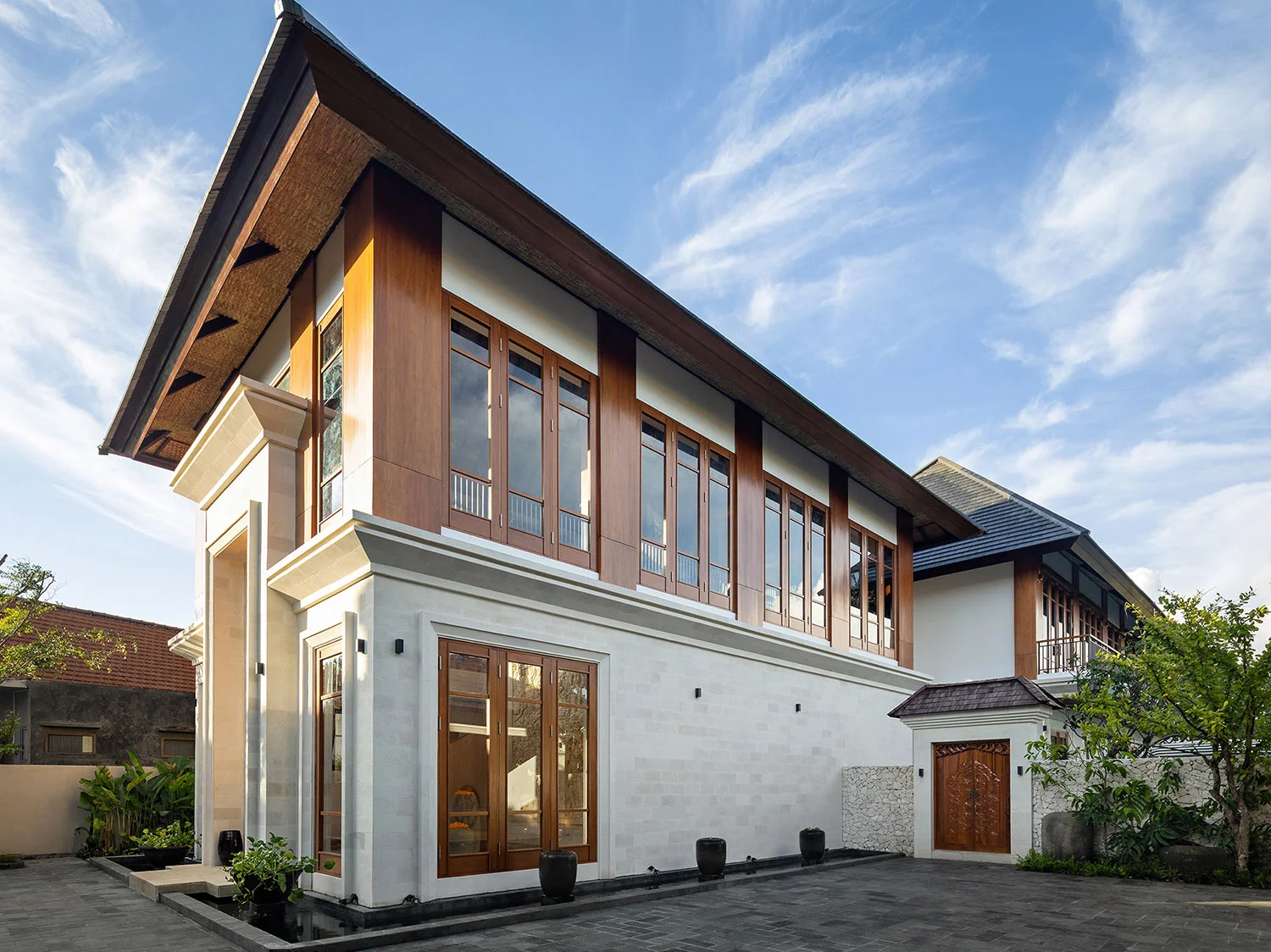 5BR Luxury Modern Villa with Rice Field View in Canggu — image 9