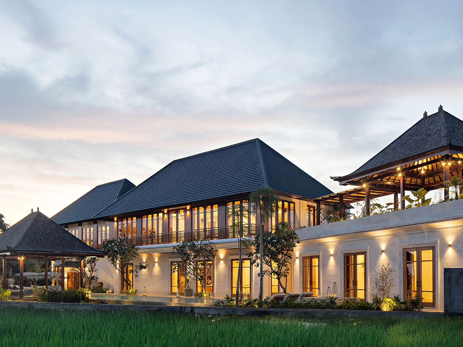 5BR Luxury Modern Villa with Rice Field View in Canggu — image 10