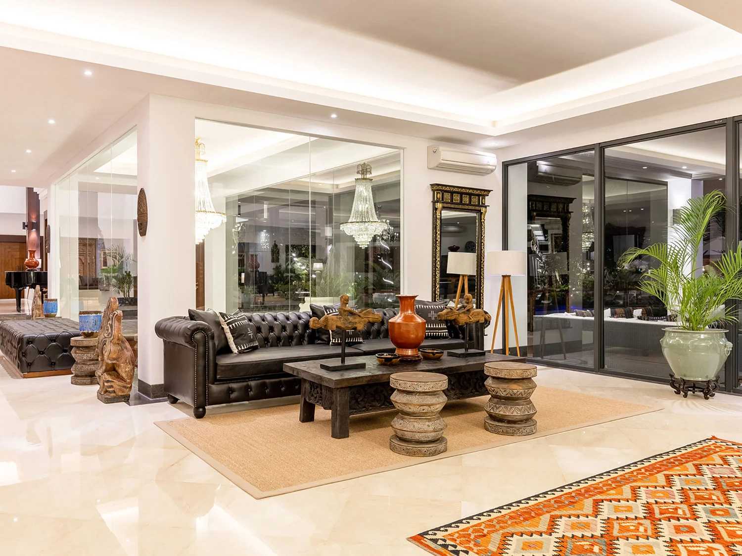 6BR Seafront Luxury Villa with Ocean View in Tanah Lot — image 8