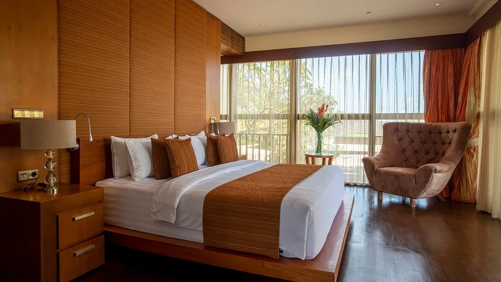 6BR Luxury Cliffside Villa with Ocean View in Uluwatu — image 19