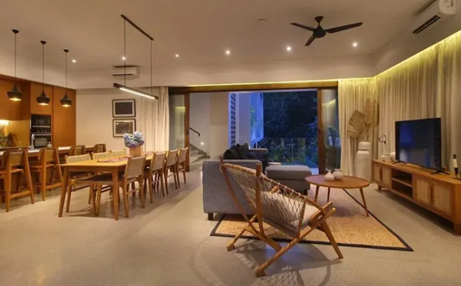 4BR Smart Luxury Villa with Private Pool in Berawa Canggu — image 11