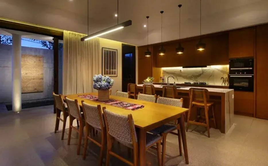 4BR Smart Luxury Villa with Private Pool in Berawa Canggu — image 9