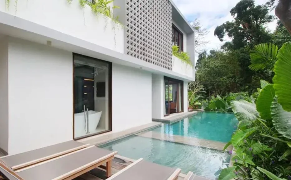 4BR Smart Luxury Villa with Private Pool in Berawa Canggu — image 4