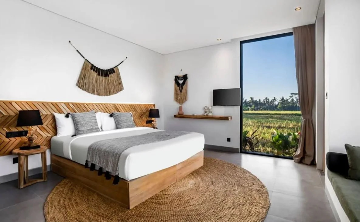 5BR Ricefield View Villa with Infinity Pool in Ubud — image 9