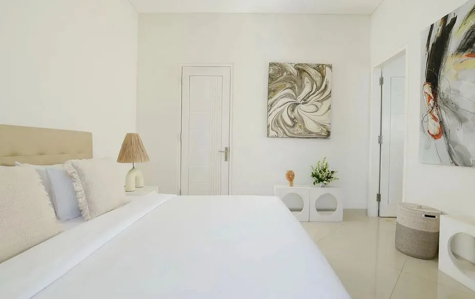 3BR Modern Minimalist Villa with Private Pool in Canggu — image 13