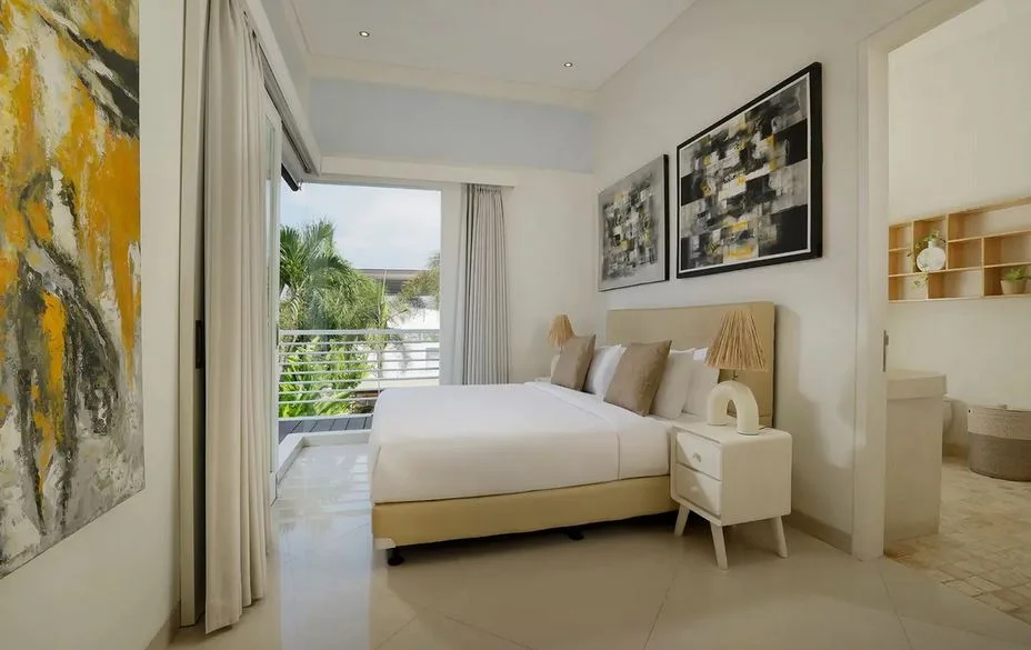 3BR Modern Minimalist Villa with Private Pool in Canggu — image 9