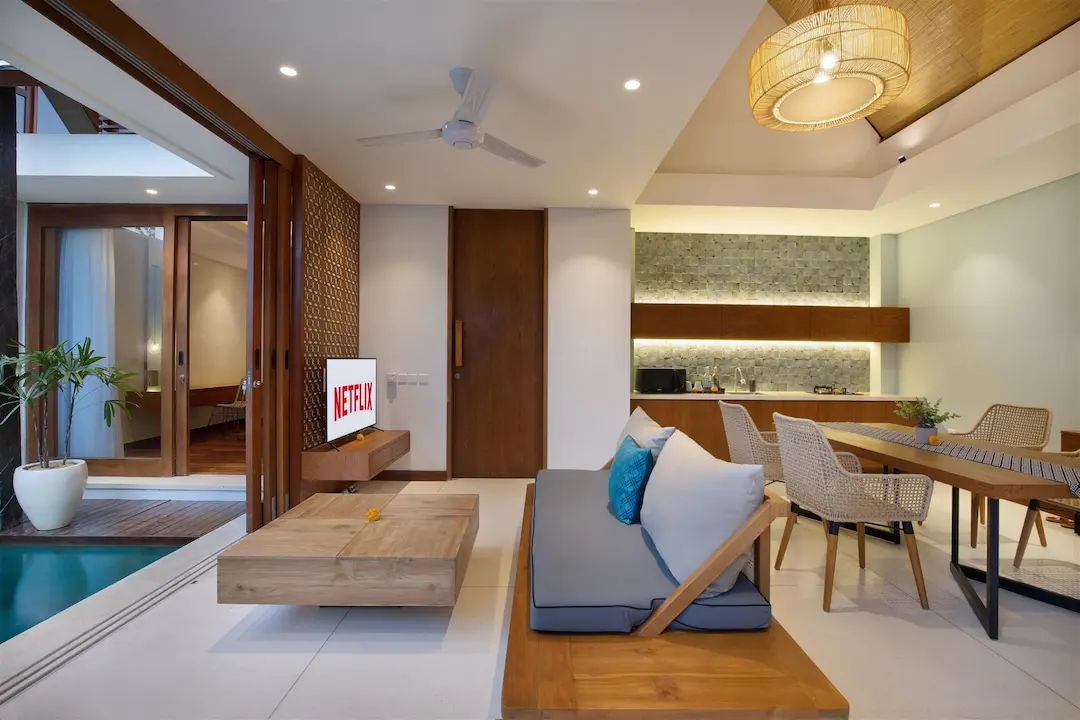 Romantic 1–2BR Villa with Private Pool & Bathtub in Sanur — image 10