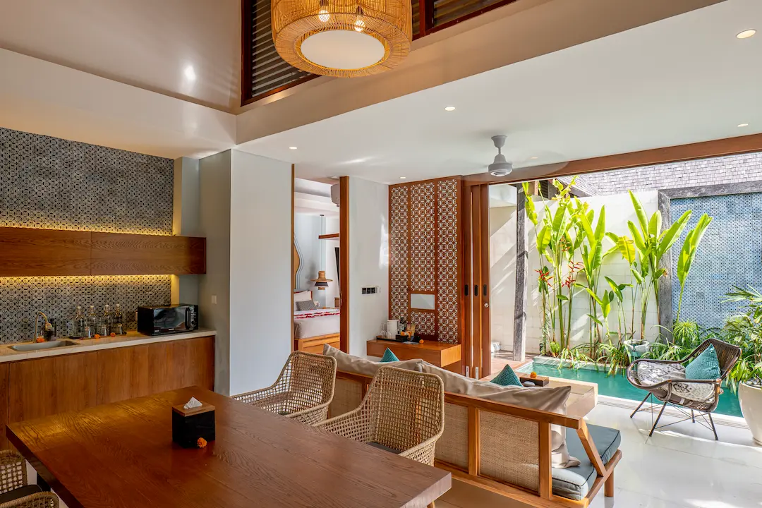 Romantic 1–2BR Villa with Private Pool & Bathtub in Sanur — image 19