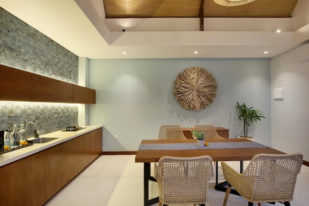 Romantic 1–2BR Villa with Private Pool & Bathtub in Sanur — image 14