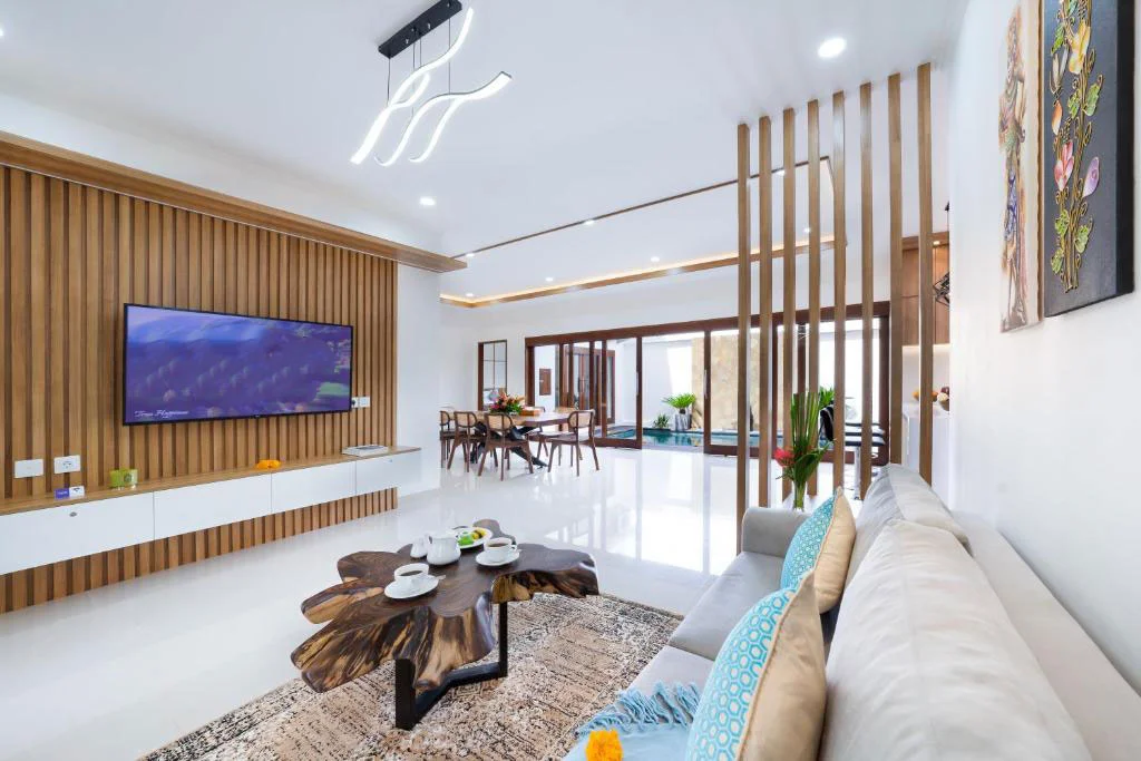3BR Villa with Bunk Room & Entertainment in Seminyak – Private Pool — image 7