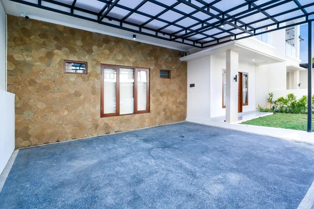 3BR Villa with Bunk Room & Entertainment in Seminyak – Private Pool — image 17