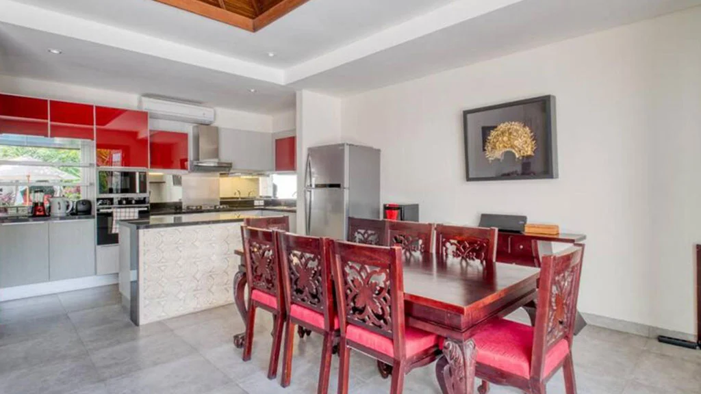 Beachfront 4-Bedroom Villa with Infinity Pool in Sanur – Direct Beach Access — image 6
