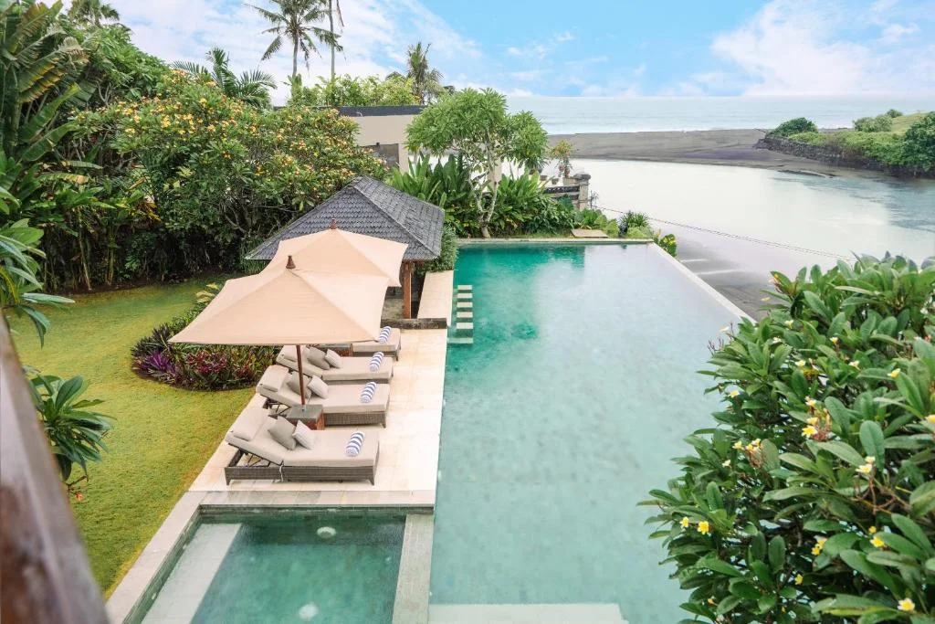 Beachfront 4-Bedroom Escape in Cemagi Canggu – Private Pool Villa by the Beach – BVI65955