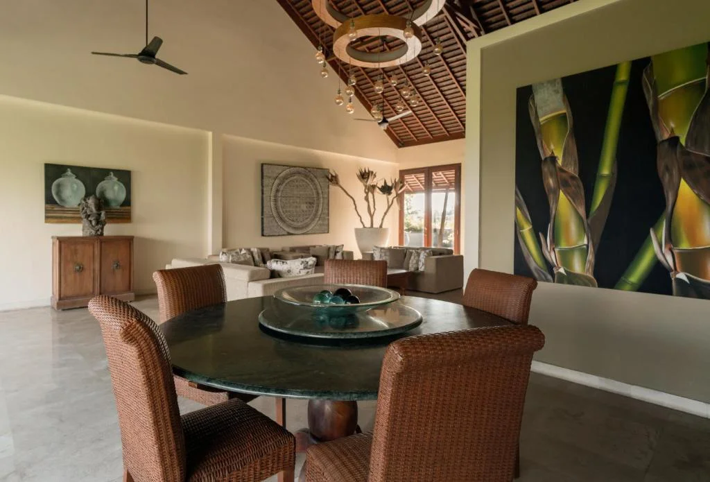Beachfront 4-Bedroom Escape in Cemagi Canggu – Private Pool Villa by the Beach — image 9