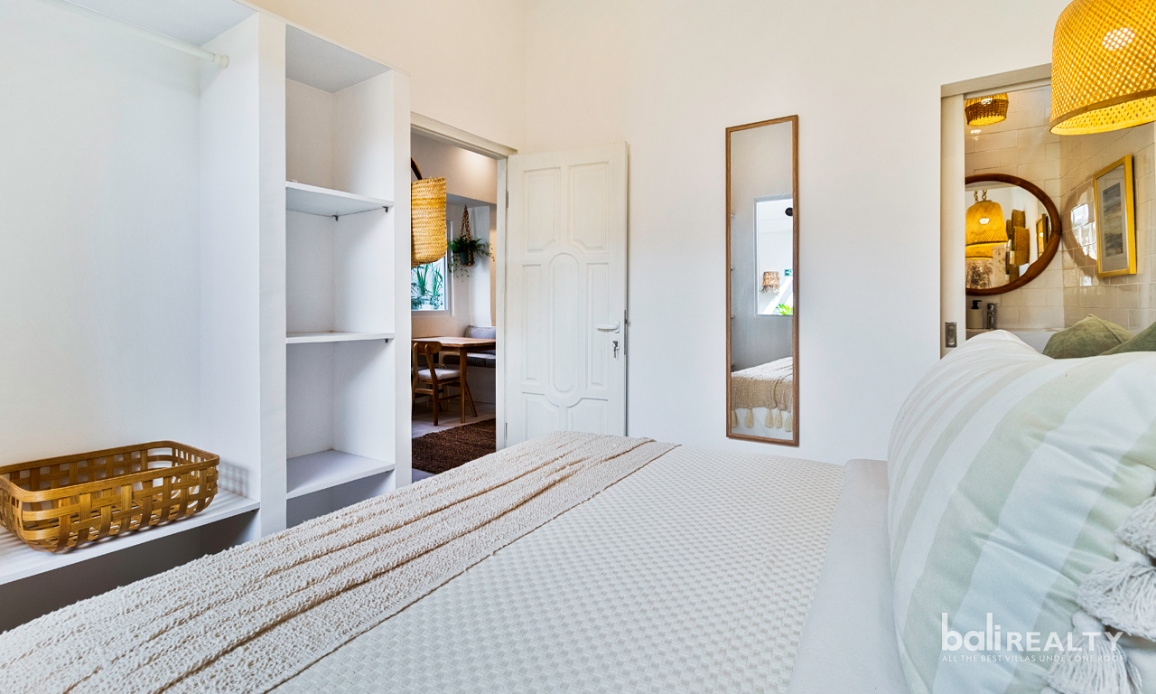 Newly Renovated Two-Bedroom Villa with Long Lease in Prime Canggu 2963 — image 10