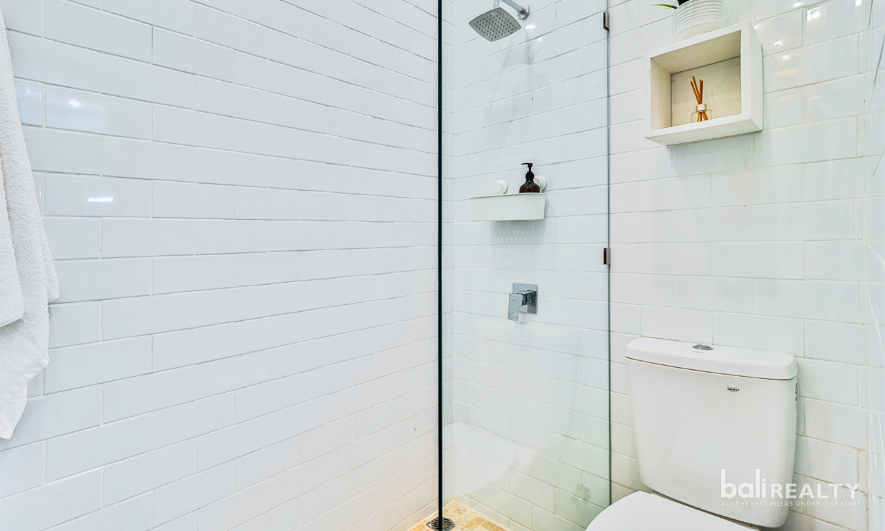 Newly Renovated Two-Bedroom Villa with Long Lease in Prime Canggu 2963 — image 12