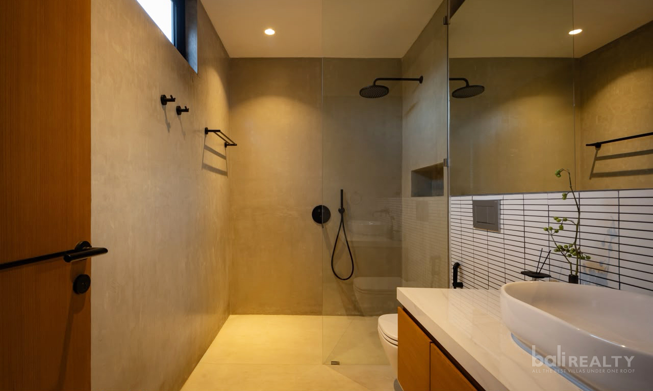 Choice of Two Delightful Three-Bedroom Freehold Villas in Berawa’s Prime Locale 2968 — image 12