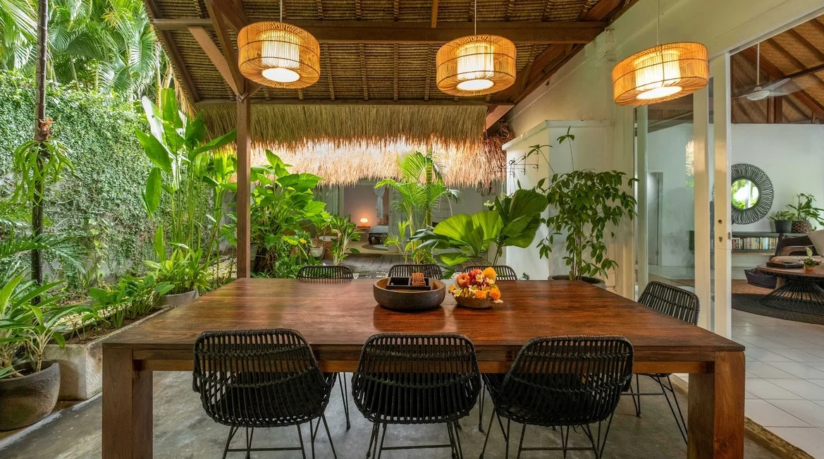 3-Bedroom Private Pool Villa Rental in Seminyak – Charming Villa — image 11