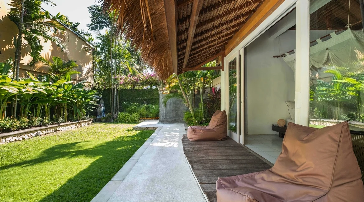 3-Bedroom Private Pool Villa Rental in Seminyak – Charming Villa — image 6