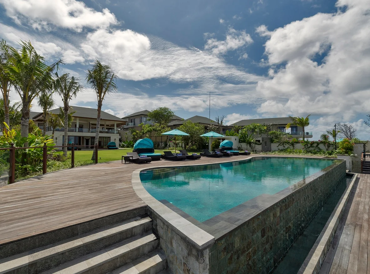 Cliff-Top 4BR Villa with Infinity Pool & Ocean Views in Bukit – BVI3335 — image 11
