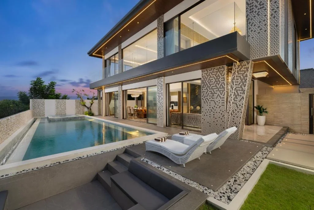 Luxury 4-Bedroom Villa on Uluwatu Cliff with Rooftop Ocean View & Private Pool – BVI66567