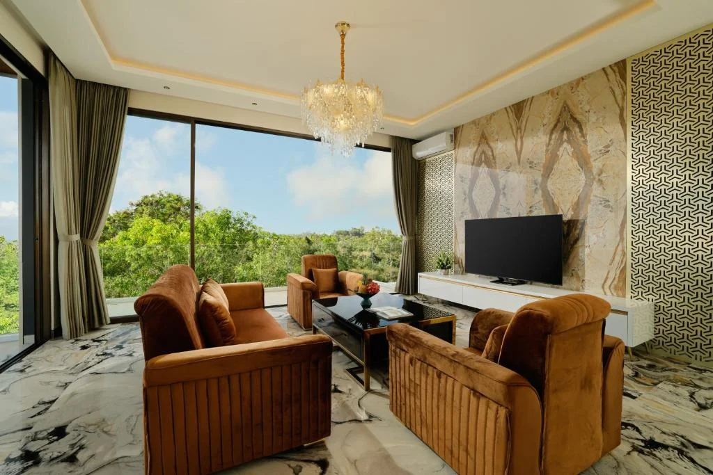 Luxury 4-Bedroom Villa on Uluwatu Cliff with Rooftop Ocean View & Private Pool — image 8