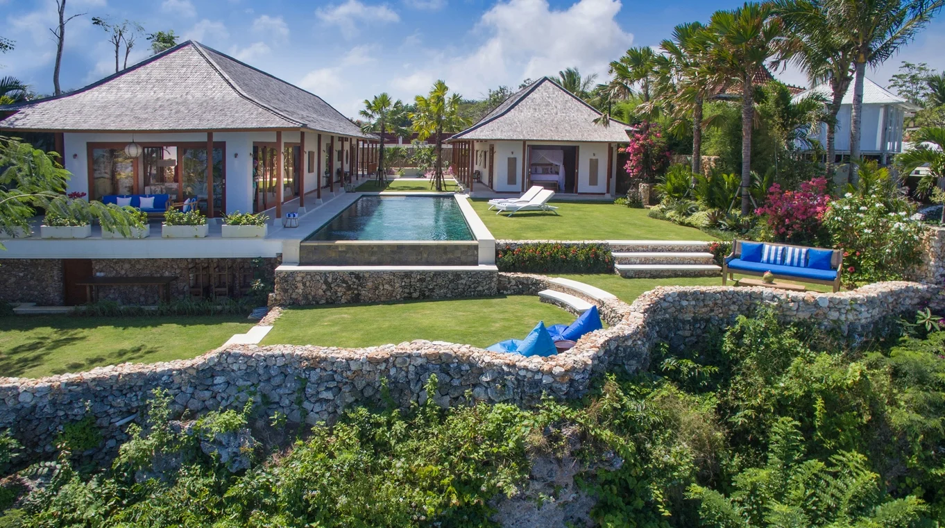 Luxury 5-Bedroom Villa in Uluwatu – Cliffside Infinity Pool & Ocean View | BVI69900