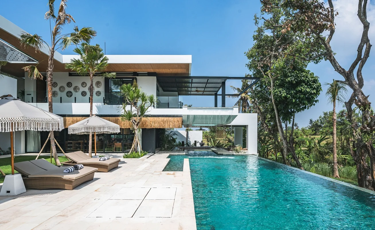 Luxury 6-Bedroom Villa in Canggu – 25m Infinity Pool, Rice Field View & Private Chef — image 11