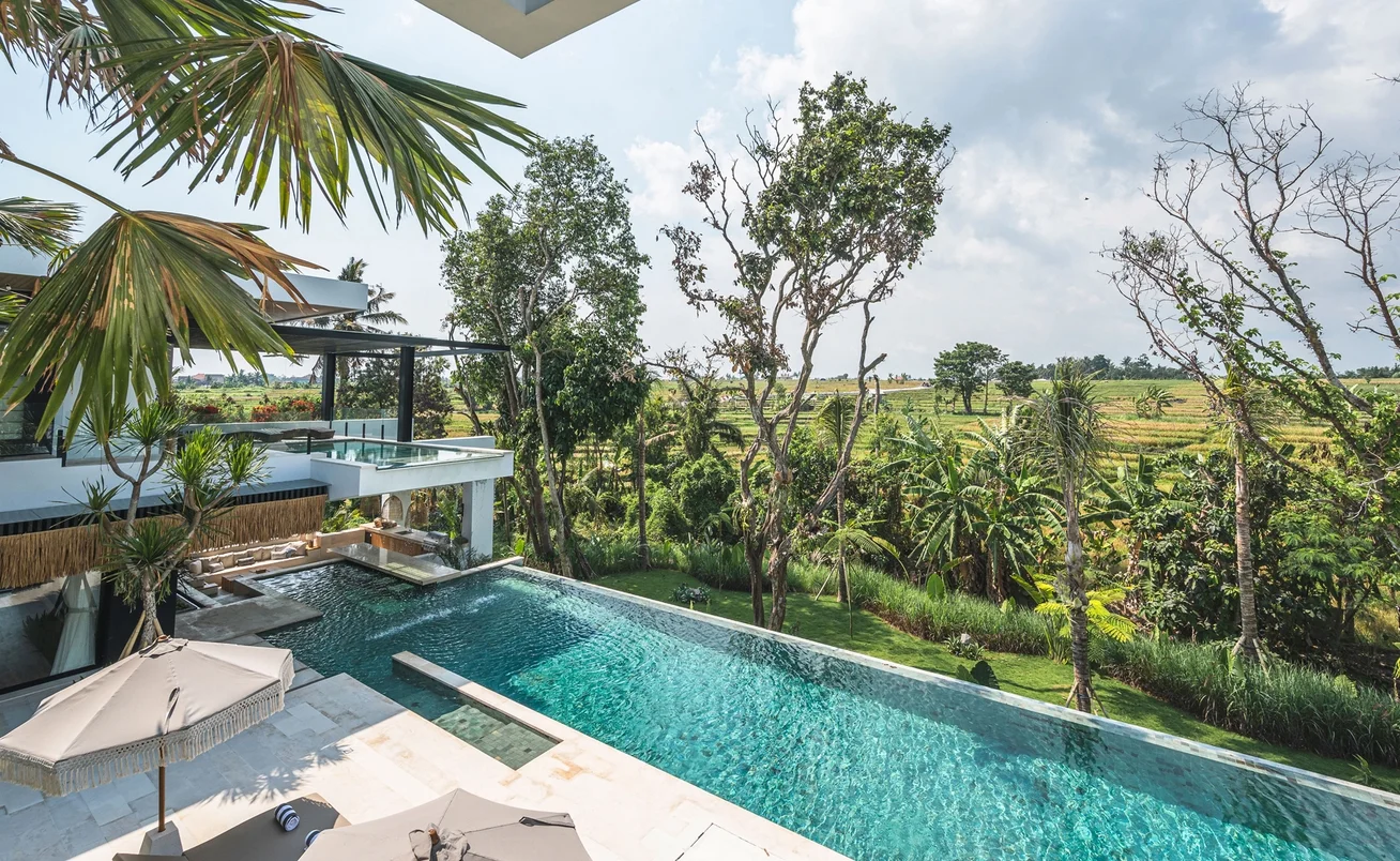 Luxury 6-Bedroom Villa in Canggu – 25m Infinity Pool, Rice Field View & Private Chef — image 3