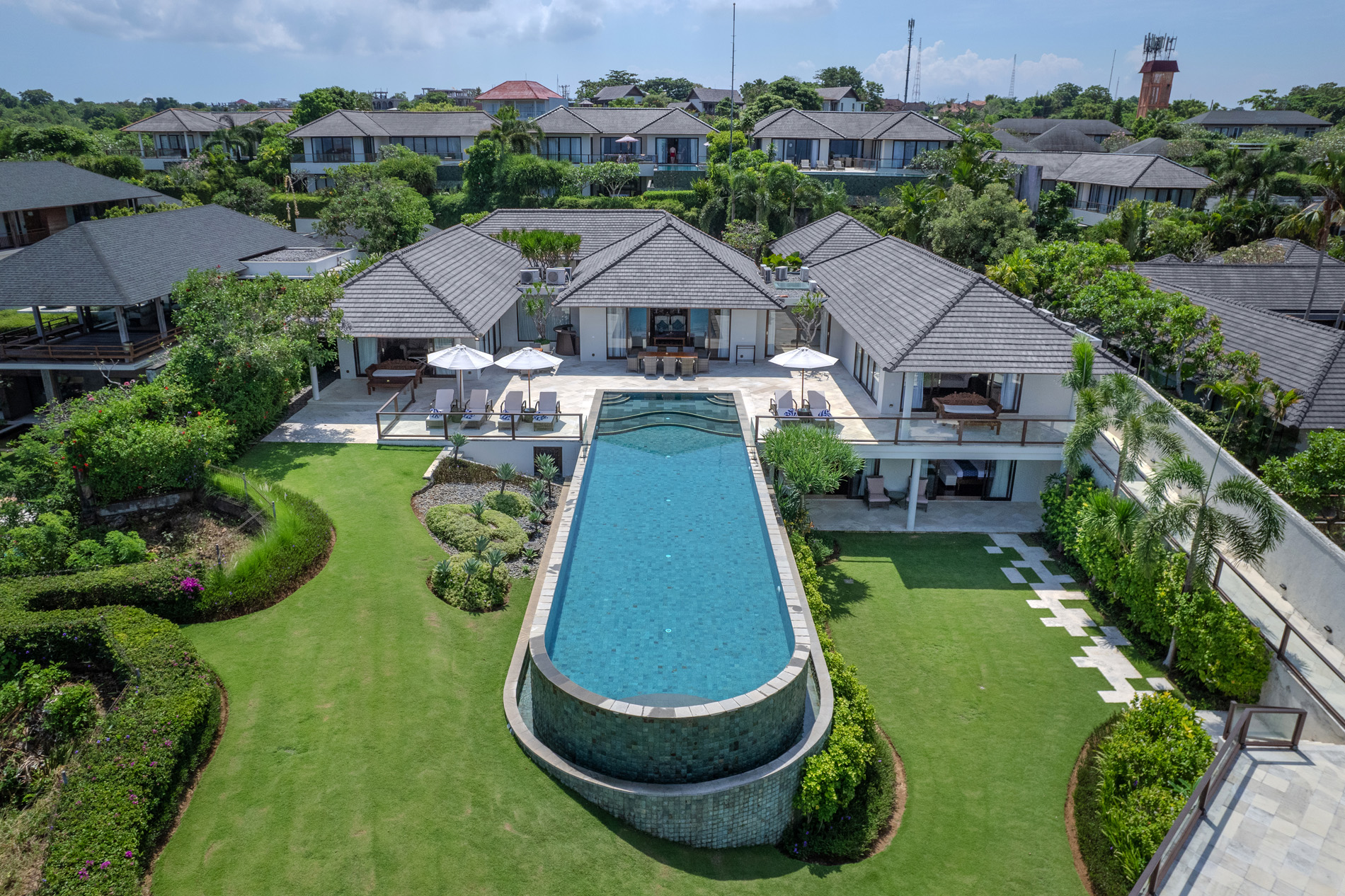 Villa Bale Agung — 5BR Villa Rental in Uluwatu — image 2