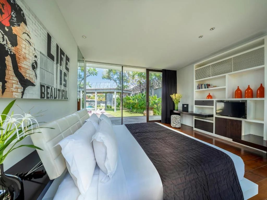 Designer 4BR Villa in Central Seminyak – 25m Pool, Chef, Gym & Artful Architecture – BVI1797 — image 11