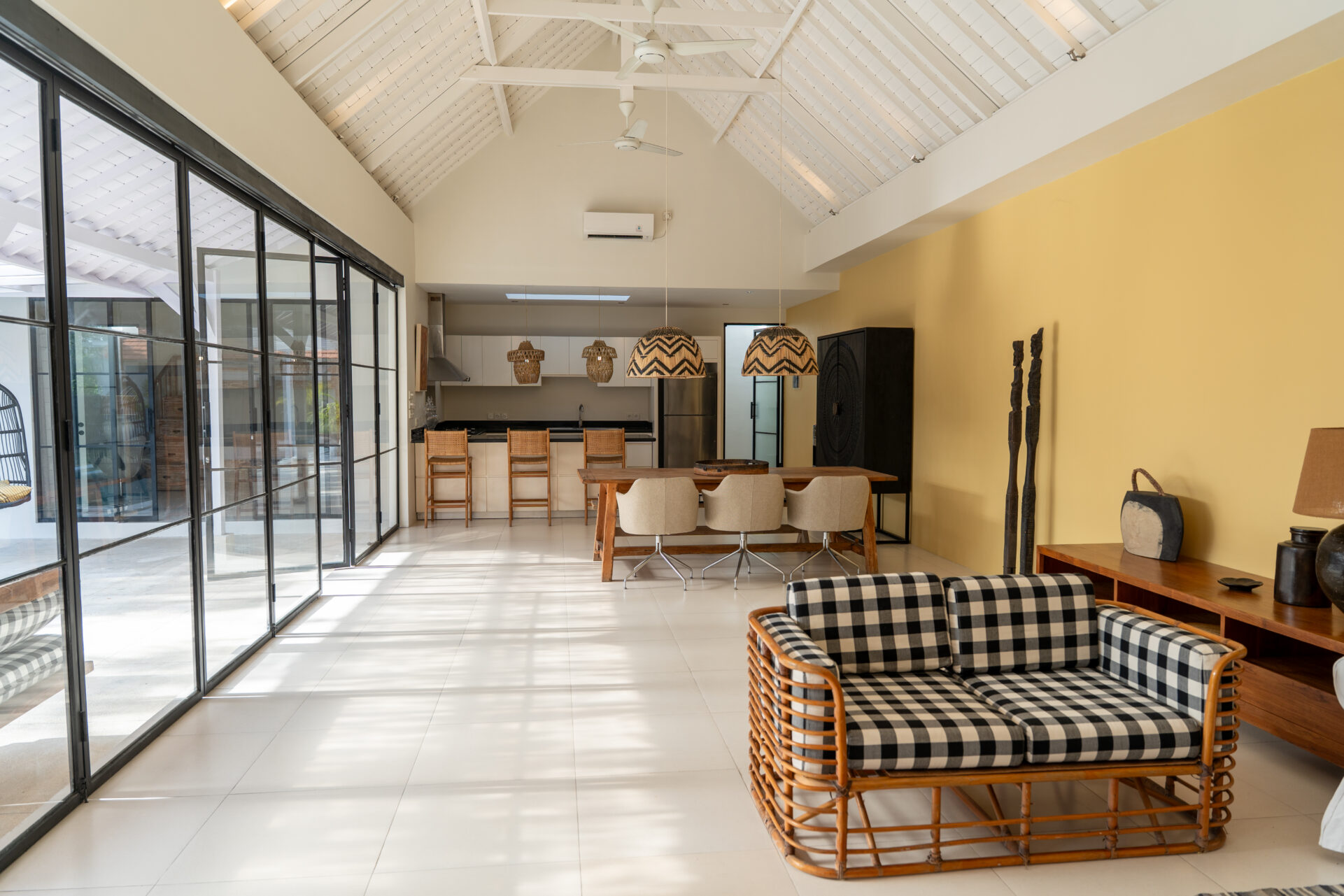 Lovely family villa in bustling Berawa — image 2