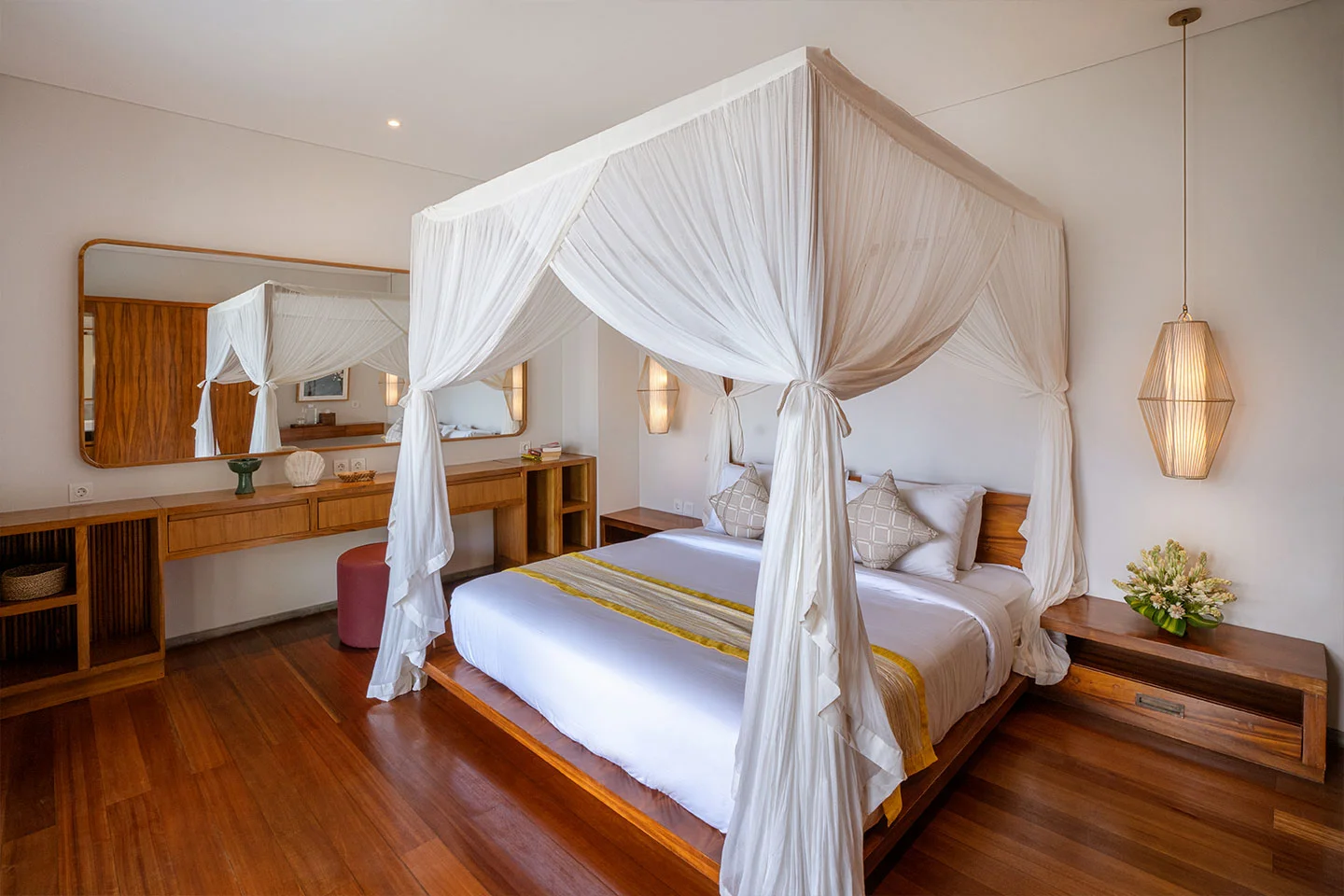 Elegant 2BR Villa with Private Pool & Open-Air Living in Canggu — image 18