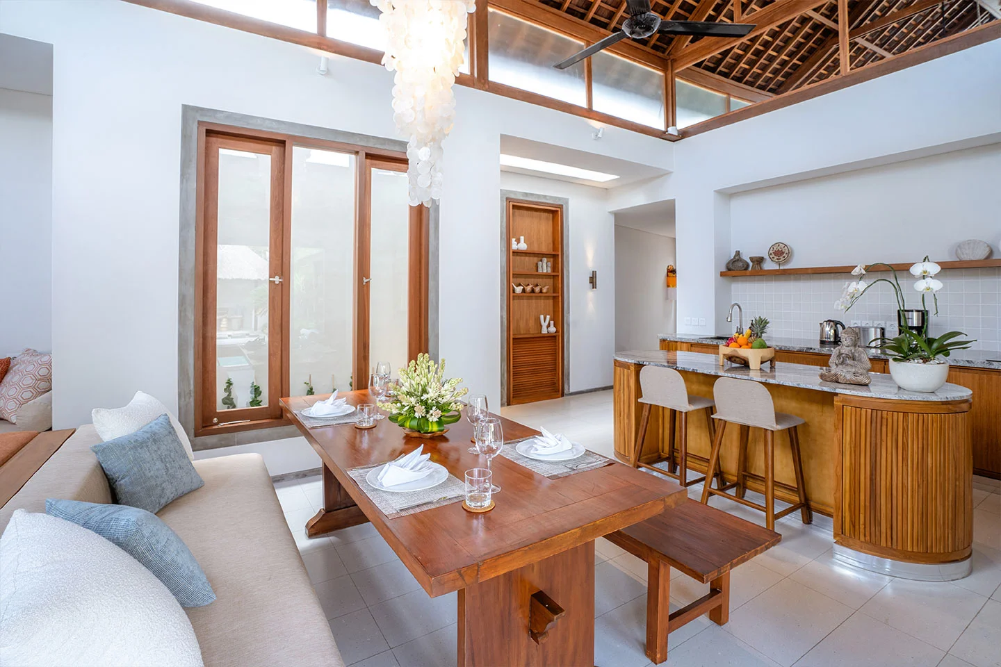 Elegant 2BR Villa with Private Pool & Open-Air Living in Canggu — image 17