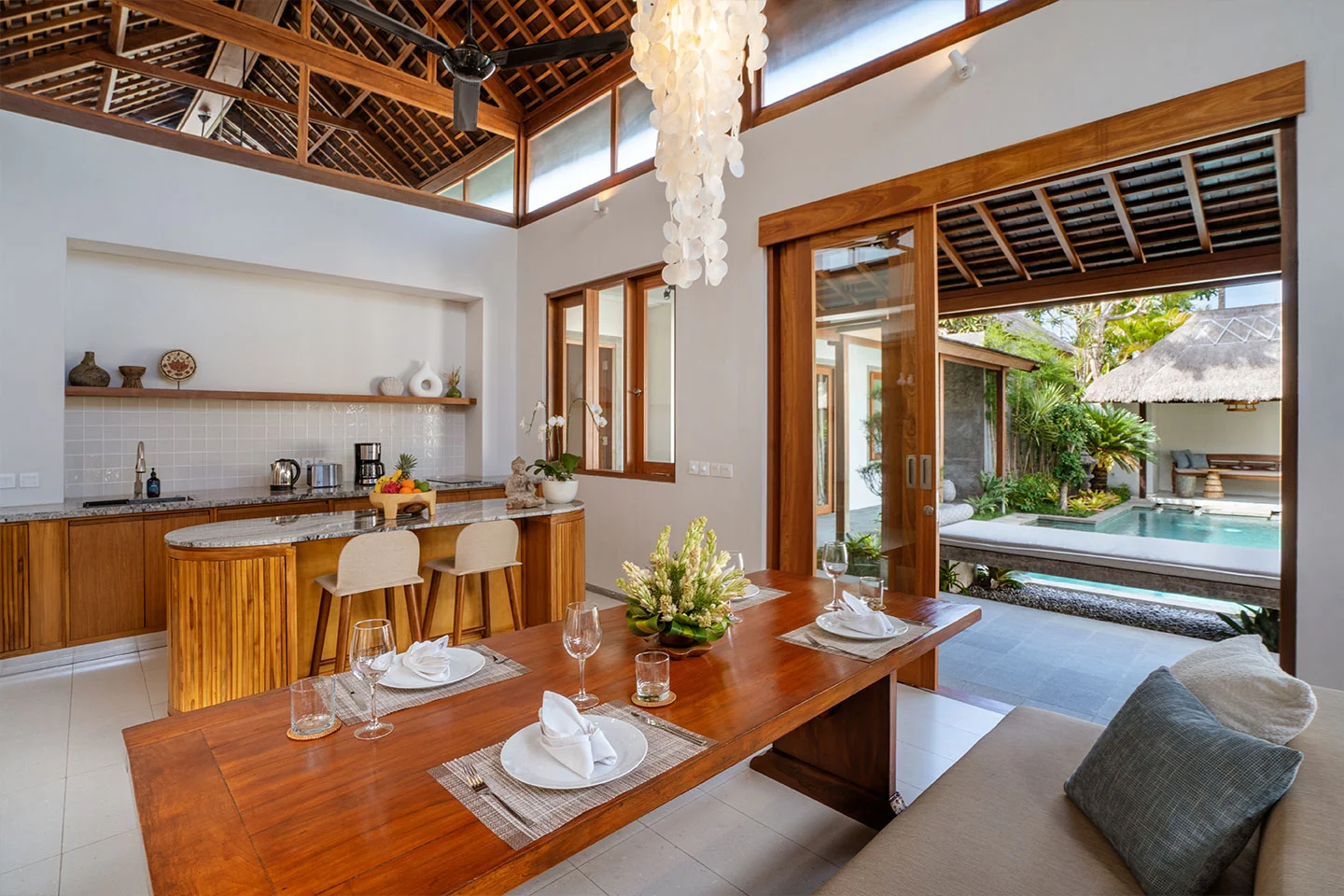 Elegant 2BR Villa with Private Pool & Open-Air Living in Canggu — image 14