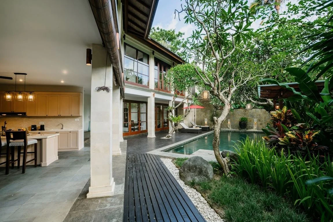 Elegant 3-Bedroom Villa with Private Pool in the Best Location of Jimbaran — image 11