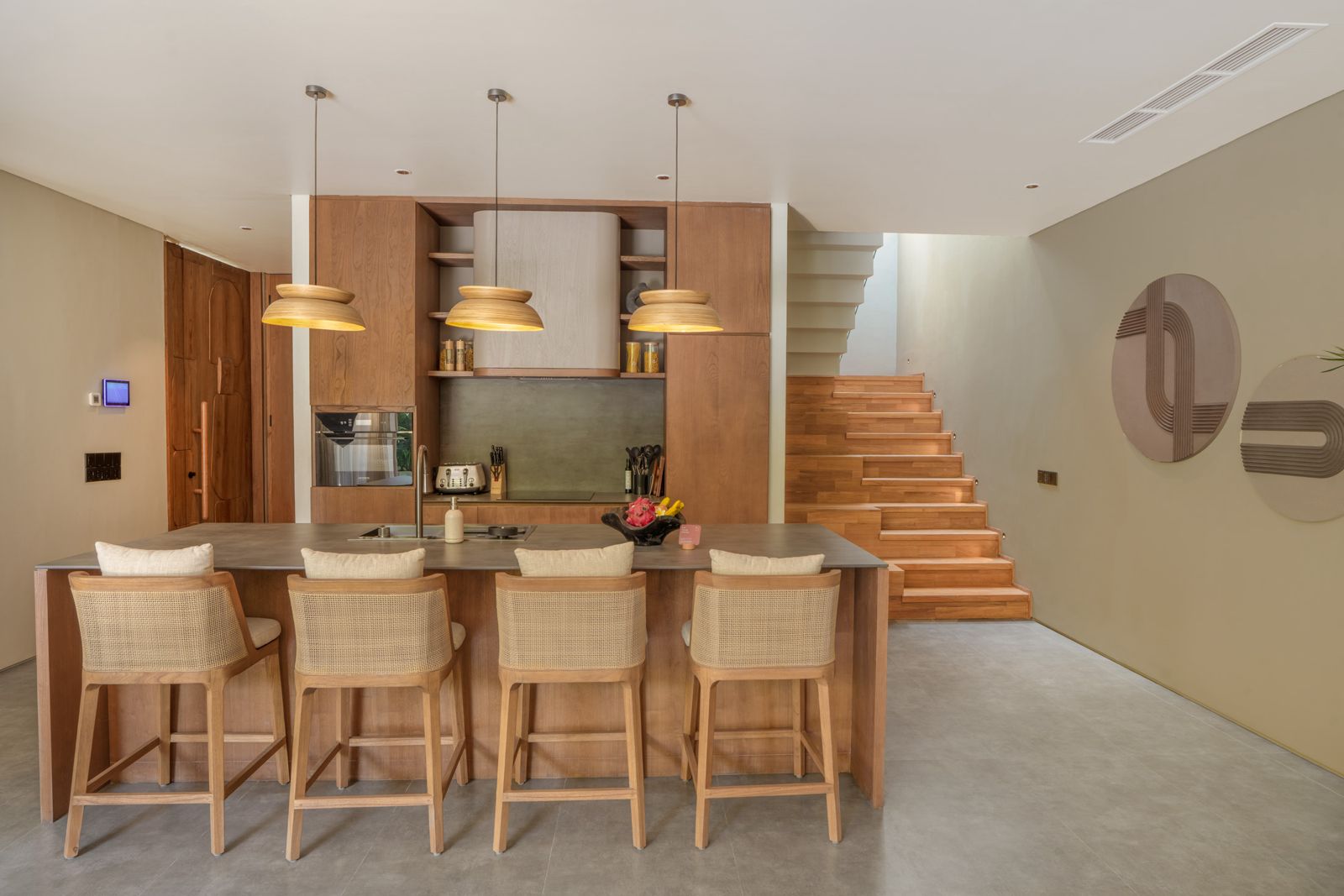 Elegant 4-Bedroom Riverside Villa for Monthly Rent in Pererenan — image 17