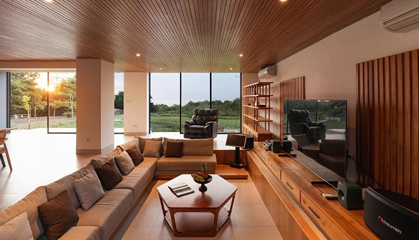 Elegant 4-Bedroom Villa with Golf View in Pecatu — image 7