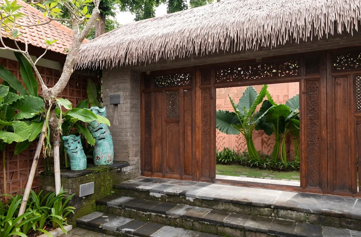 Elegant 5-Bedroom Villa with Rice Field View in Seseh, Canggu — image 19